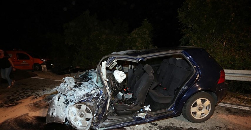 Teška prometna nesreća u Istri: U sudaru s autobusom poginula dva mladića