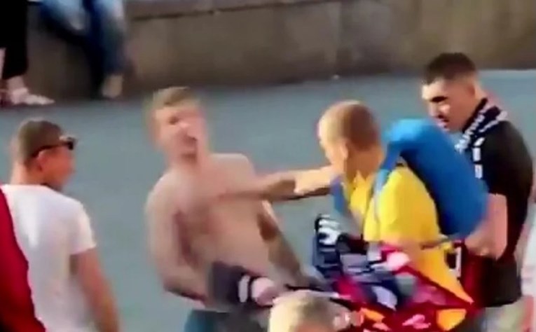 Huligan u Kijevu maltretirao Liverpoolovog navijača pa doživio nokaut