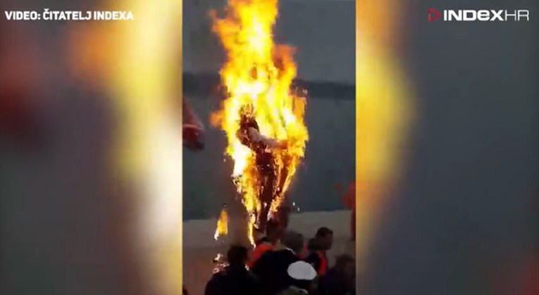 VIDEO U Kaštelima zapaljen još jedan Milorad Pupovac