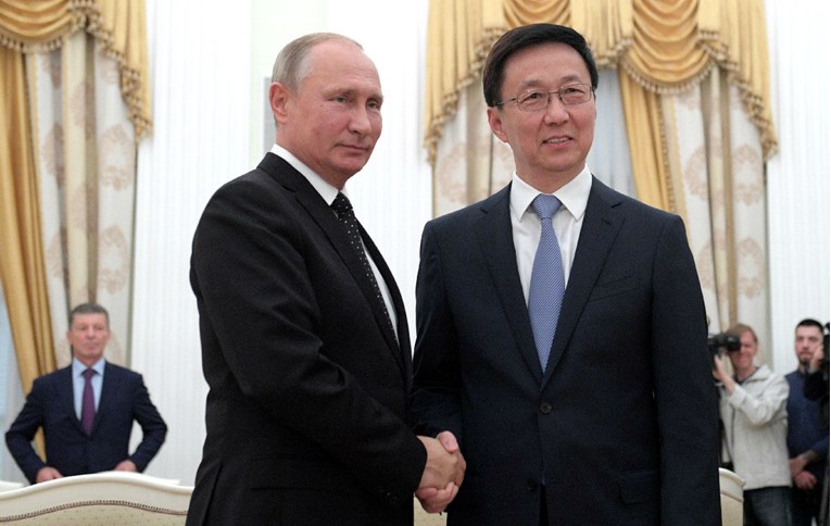 Moskva i Peking osuđuju američke sankcije protiv Rusije