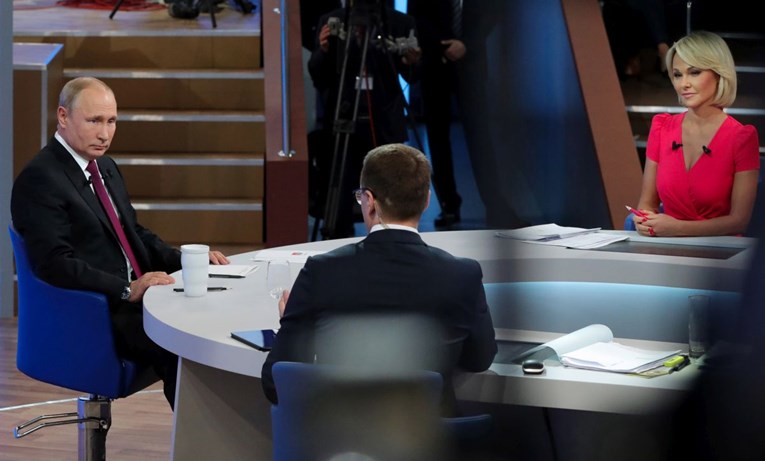 Putin u TV emisiji obećao podići životni standard Rusa