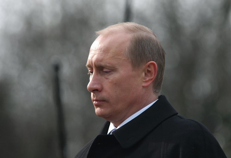 Putin je bio agent KGB-a, pronađene su njegove isprave iz osamdesetih