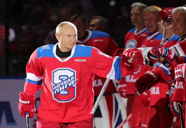 Putin zabio osam golova u hokejaškoj utakmici