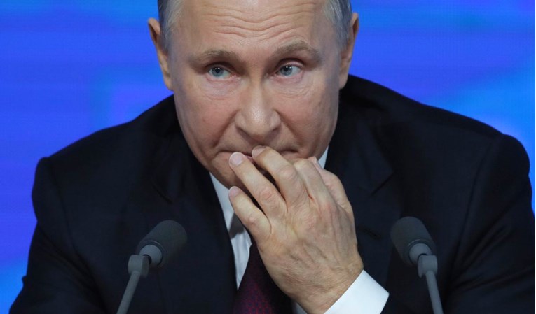 Liječnik koji se sastao s Putinom ima koronavirus, nisu nosili zaštitnu opremu