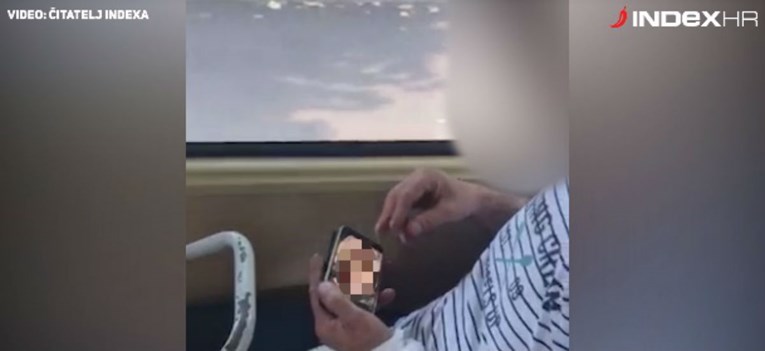 VIDEO Zagrepčanin gledao pornić dok se vozio tramvajem