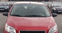 Naljutit će vas kad vidite kako je vlasnik ovog auta u Podravini parkirao
