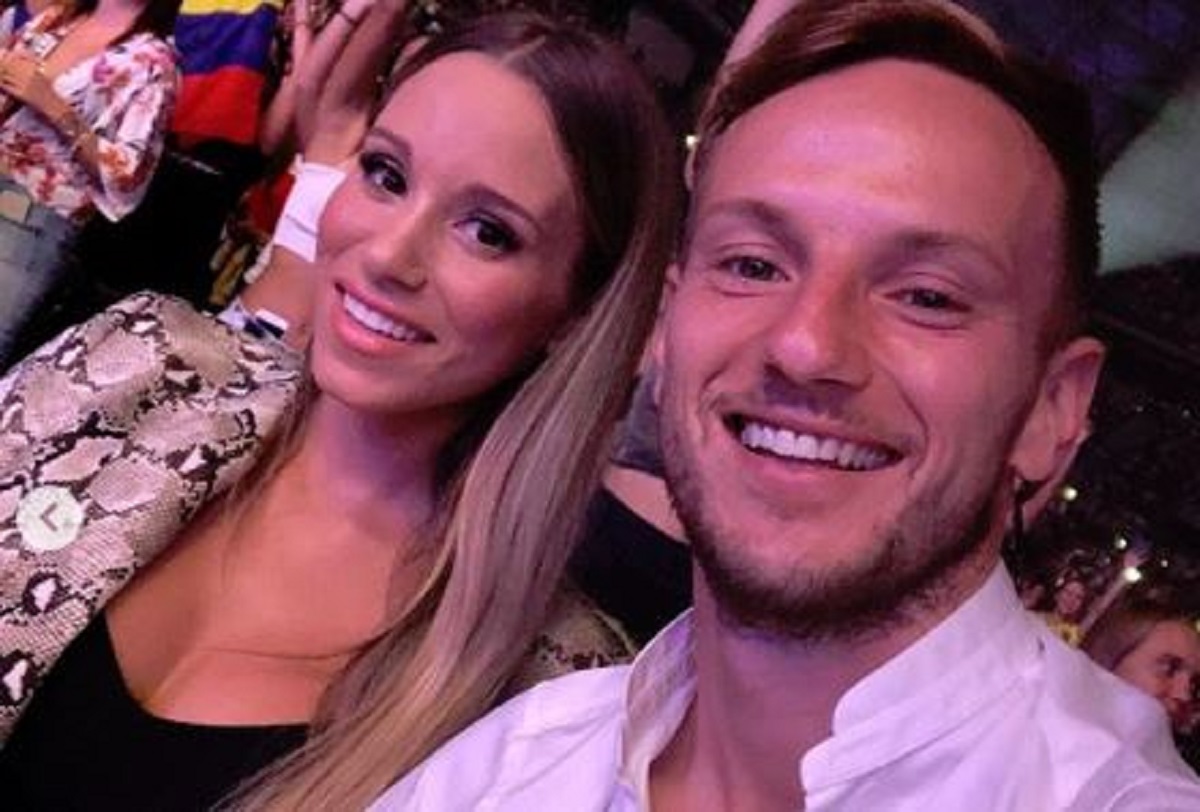Raketa izveo svoju Raquel na koncert, ona pokazala brutalno dobre noge