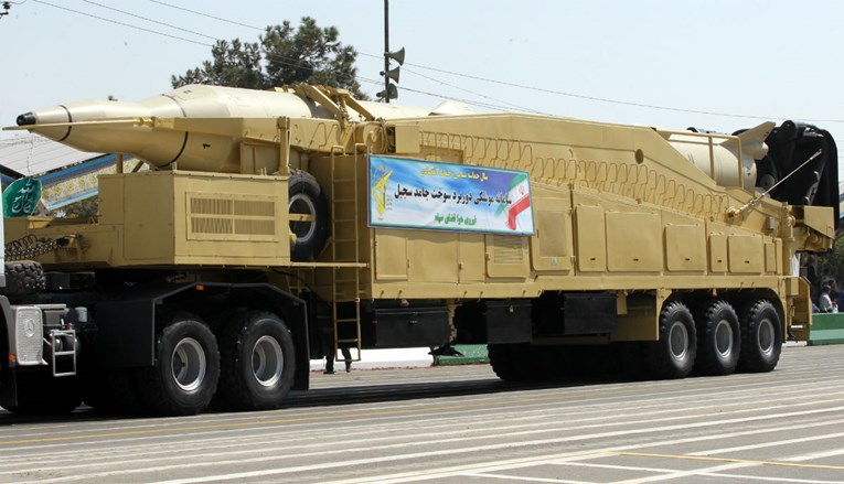 U Iranu predstavljena balistička raketa nove generacije