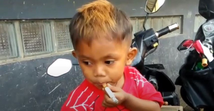 Dvogodišnjak puši 40 cigareta dnevno, kupuje mu ih mama