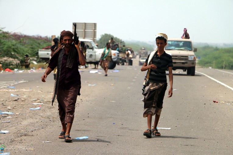 Humanitarci upozoravaju: Napad na jemensku luku bio bi katastrofa, milijuni će gladovati