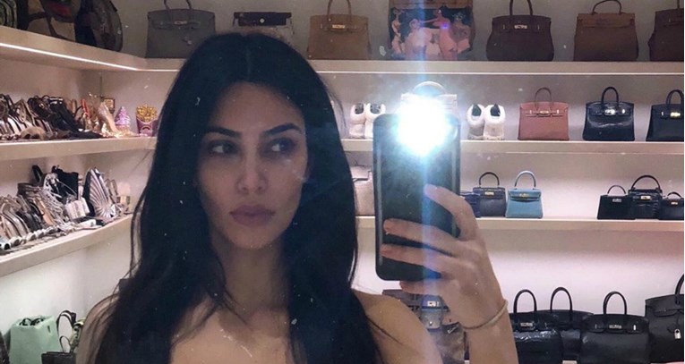 Kim Kardashian podigla temperaturu na Instagramu fotkom u oskudnom bikiniju