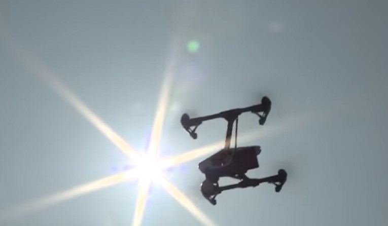 Dronovi već 19 sati lete oko aerodroma u Londonu, na terenu vojska i snajperisti