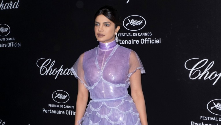 Priyanka Chopra nosi jedne od najluđih cipela koje smo ikada vidjeli
