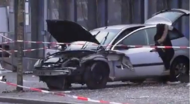 Autom se zabio u postaju u Njemačkoj: Jedna osoba mrtva, devet ozlijeđenih
