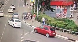 Uznemirujuća snimka: Punom brzinom se zabio u pješake u Sočiju, ubio muškarca