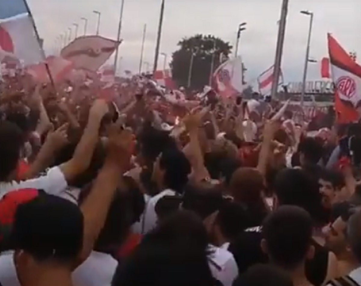 Nestvarne scene Superclasica: Pogledajte što su napravili navijači Rivera