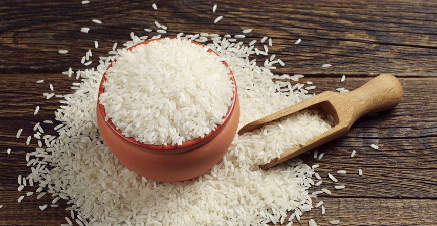 Postoji nešto što morate napraviti prije kuhanja riže kako bi ona bila ukusnija