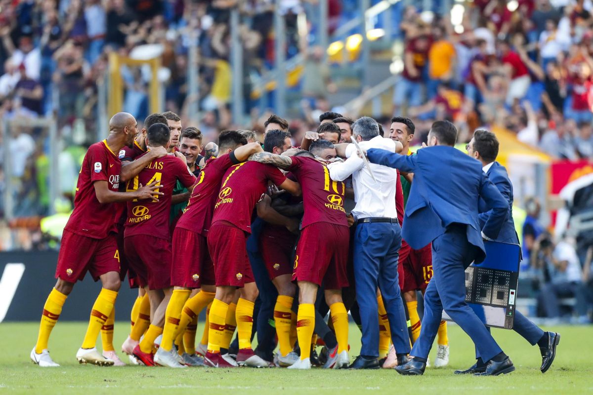 Roma krasnim golovima pobijedila Lazio u jednom od derbija kola