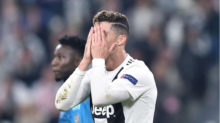 VIDEO Ronaldo gestikulacijom pokazao suigračima zašto su ispali od Ajaxa