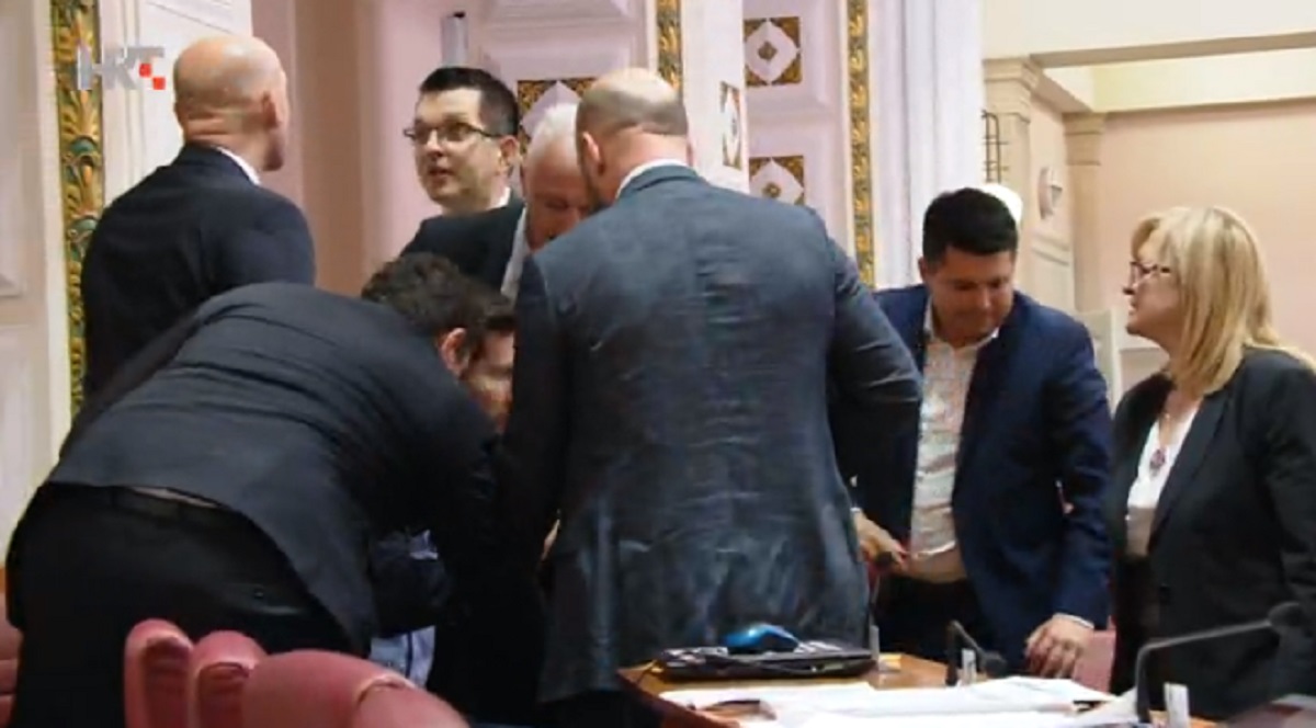 Njonjo o Bunjčevim prijetnjama smrću: "Ovo zaslužuje najteže sankcije"