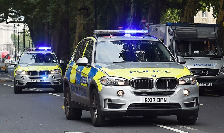 Uhićen muškarac koji se u Londonu autom zabio u auto ukrajinskog veleposlanika