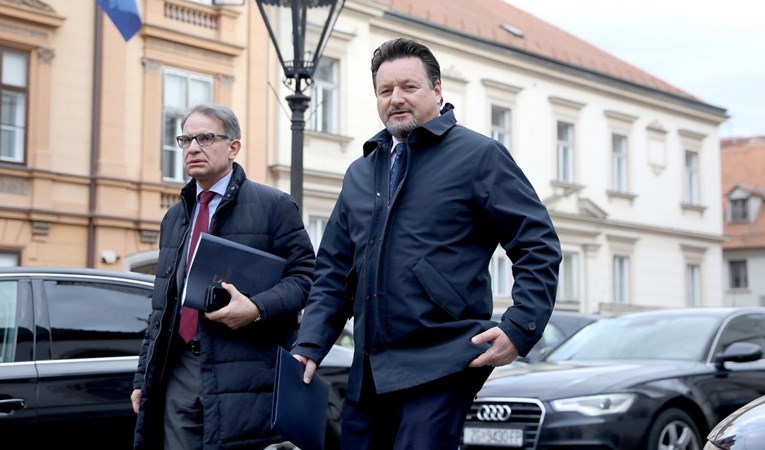 Kuščević: Vlada nabavlja nove aute jer ćemo predsjedati Europskom unijom