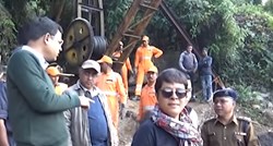 Ronioci traže indijske rudare koji su ostali zarobljeni u potopljenom rudniku