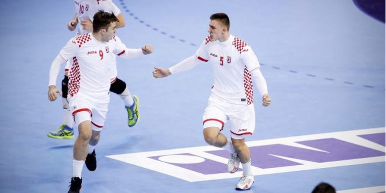 Mladi hrvatski rukometaši srušili Francuze za polufinale Eura!