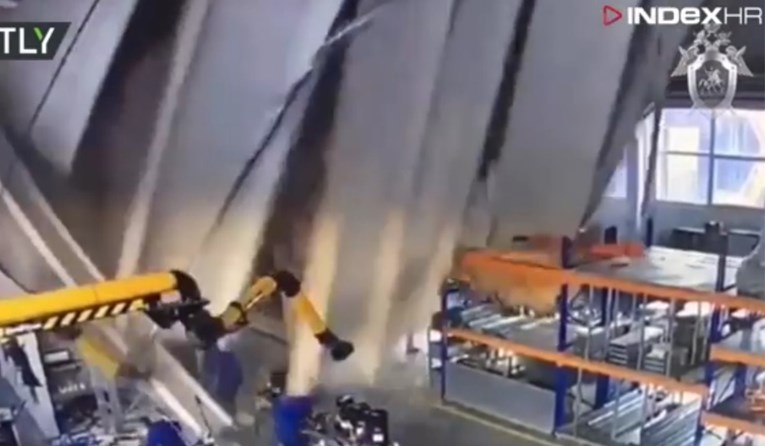 VIDEO U Rusiji se urušio strop u tvornici, poginulo troje ljudi