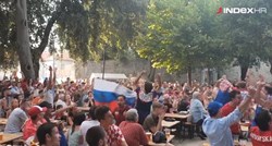 Ruski turisti slave u Splitu, pridružio im se cijeli Đardin, pogledajte video