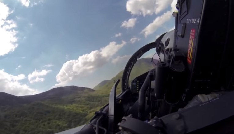 Avioni NATO-a presreli putnički zrakoplov nad Crnom Gorom