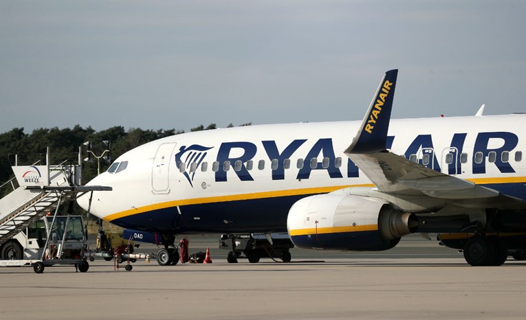 Dobit Ryanaira pala gotovo za trećinu