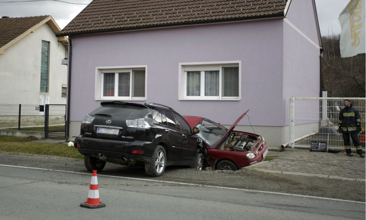 Teška prometna kod Virovitice, poginuo suvozač