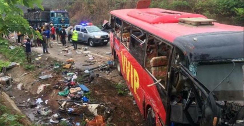 Strašan sudar dva autobusa u Gani, poginulo najmanje 60 ljudi