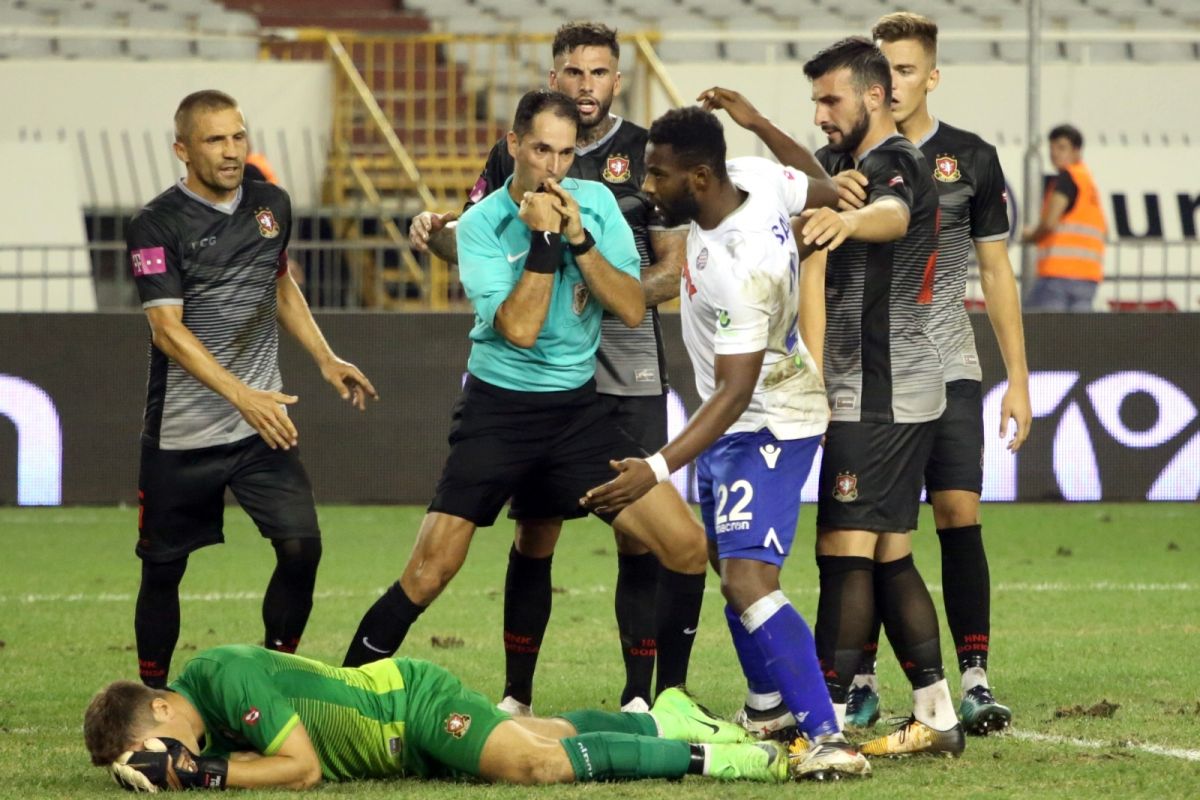 Reakcije navijača: Sada će svi pobjeći i ostaviti Hajduk na putu u drugu ligu