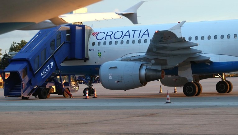 Stjuardesa Croatia Airlinesa zaražena ospicama