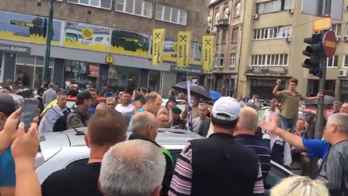 VIDEO Pogledajte sukob veterana i građanina u Sarajevu