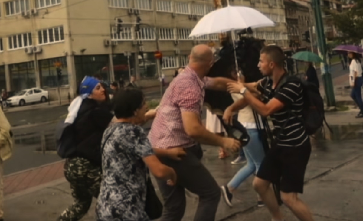 AUDIO Veteran iz BiH prijeti novinarima: Glave ćemo vam kidati