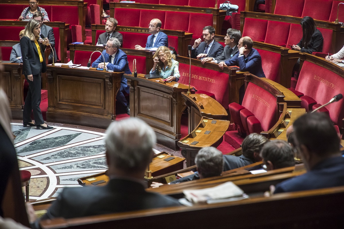 Francuski parlament će zbog Macronovog nasilnog čuvara saslušati ministra unutarnjih poslova