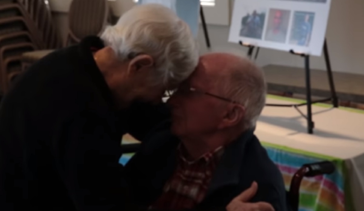 Francie i Charlie odlučili su se zajedno ubiti. Ovo je njihova priča