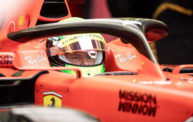 Schumacher ponovo u Ferrariju: Sin legende debitirao u Formuli 1