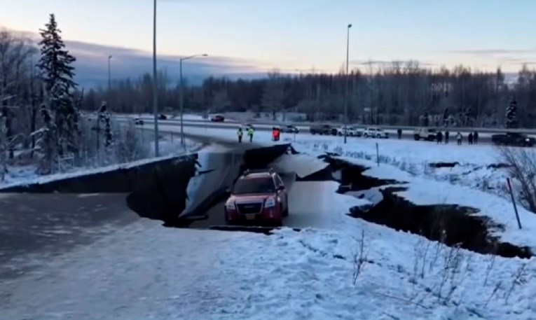 VIDEO Pogledajte prizore s Aljaske nakon silovitog potresa