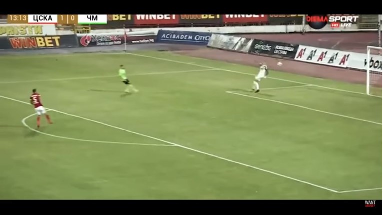 VIDEO Litavski golman skrivio gol poput Paula Robinsona na Maksimiru