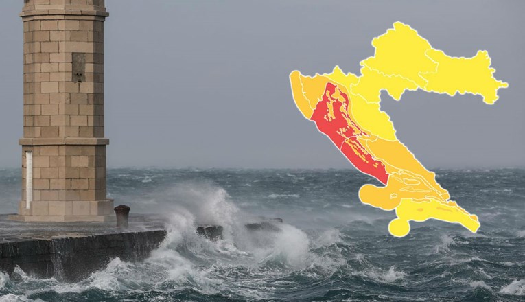Hrvatska na udaru olujne i orkanske bure, na snazi je i crveni alarm
