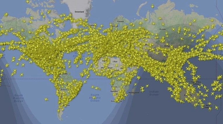 Fascinantna snimka pokazuje sve avionske letove u jednom danu
