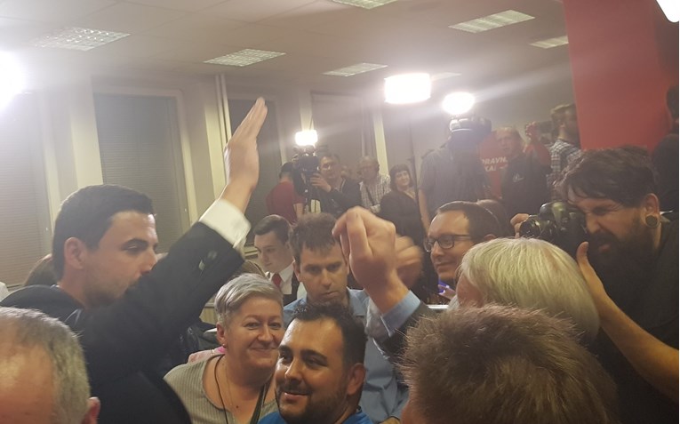 VIDEO SDP dobio četiri zastupnika, Bernardić u deliriju vikao