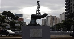 Reuters: Venezuela prebacuje račune za naftu u rusku Gazprom banku