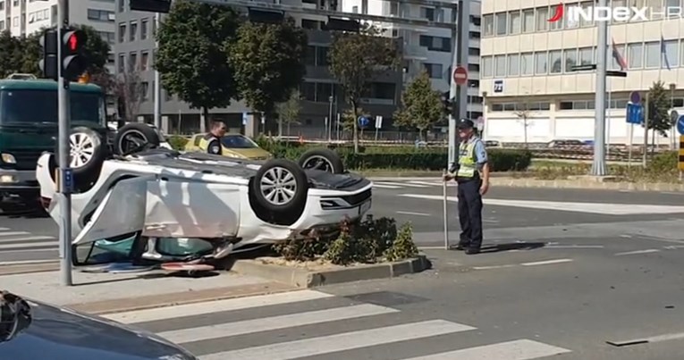 VIDEO Teška nesreća u Zagrebu, troje prevezeno u bolnicu