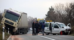 Teška nesreća kod Selca: Sudarila se 4 vozila, poginuo muškarac