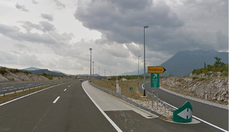 Teška nesreća na autocesti A1, poginula putnica na motociklu